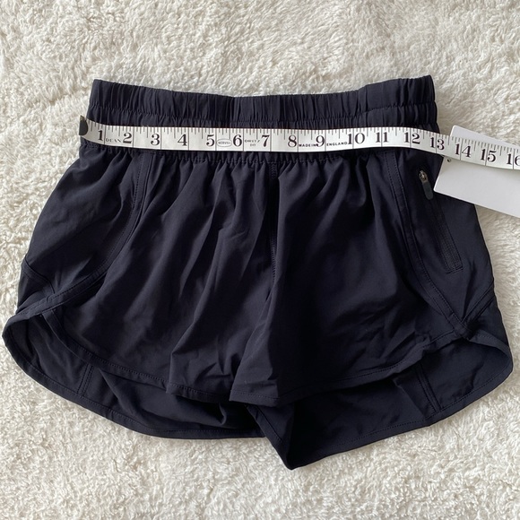 ❤️ Lululemon Tracker LR Short 4" Lined Black Size 6 NWT - Picture 10 of 11